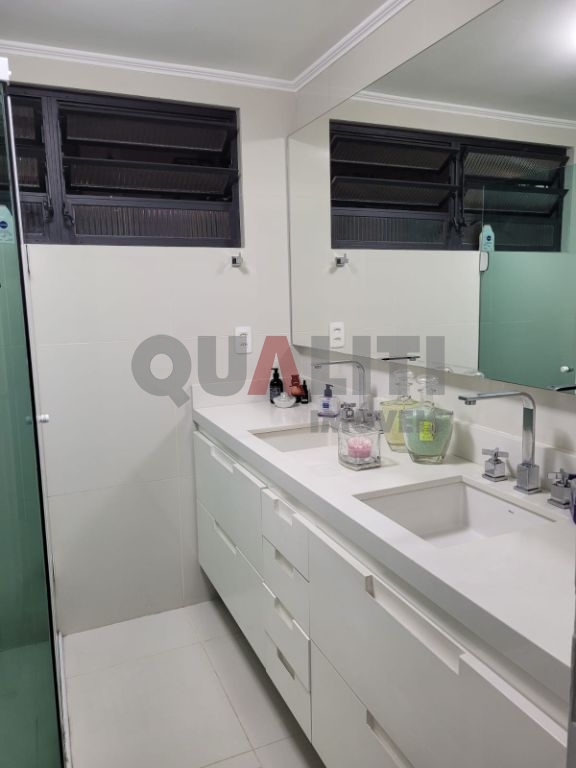 Apartamento para Locação e Venda com 75m², 2 quartos, 1 vaga, em Moema