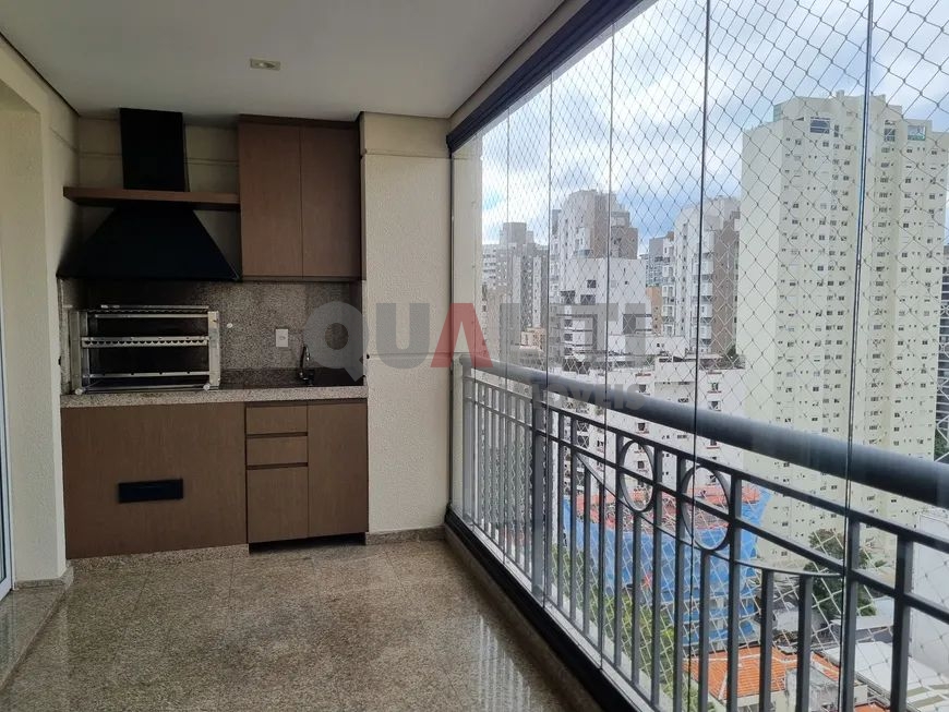 Apartamento para locação com 137 m², 3 suítes, 3 garagens em