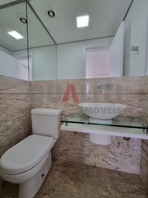 Apartamento para locação com 137 m², 3 suítes, 3 garagens em
