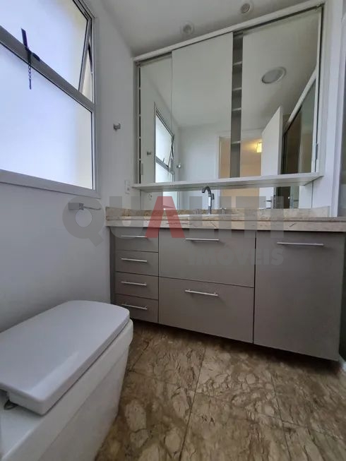 Apartamento para Locação com 137 m², 3 suítes, 3 garagens em Condomínio Luxo e Club, em Moema