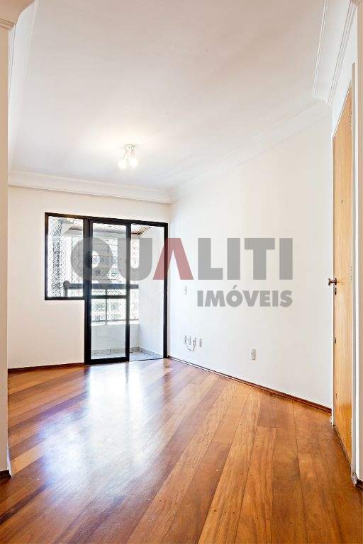 Apartamento com 75 m² para Venda com 2 quartos, 1 suíte, 3 banheiros, sacada, 2 vagas no Brooklin