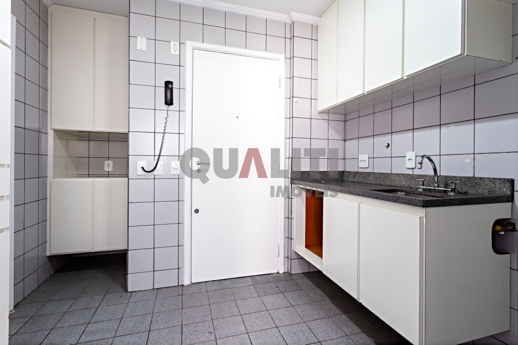 Apartamento com 75 m² para Venda com 2 quartos, 1 suíte, 3 banheiros, sacada, 2 vagas no Brooklin