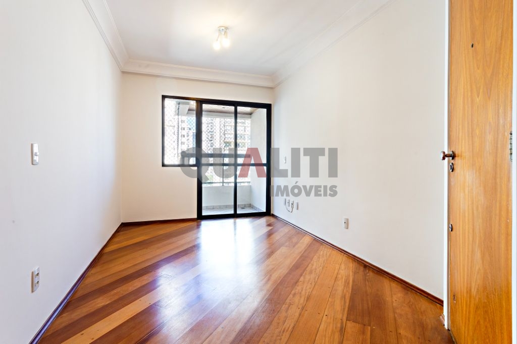 Apartamento com 75 m² para Venda com 2 quartos, 1 suíte, 3 banheiros, sacada, 2 vagas no Brooklin