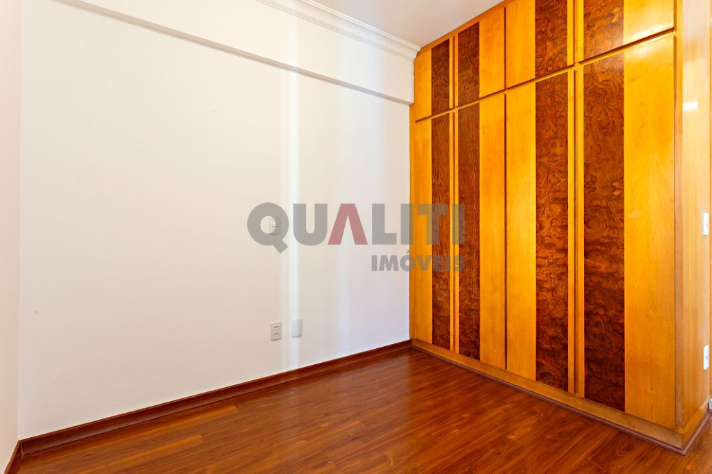 Apartamento com 75 m² para Venda com 2 quartos, 1 suíte, 3 banheiros, sacada, 2 vagas no Brooklin