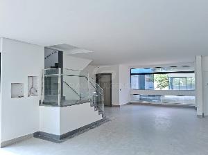 Av Aminthas de Barros | Ipanema | Londrina. Foto 2