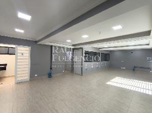 Casa comercial/loja para alugar na Avenida Juscelino Kubitscheck em Londrina. Foto 4