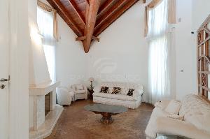 Casa à Venda | Bela Suíça |1000 m² de terreno. Foto 2