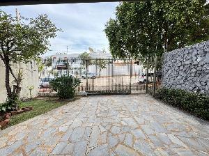 Casa térrea c/ edícula - Jardim Shangri-la A - 4 quartos (sendo 3 suítes). Foto 2