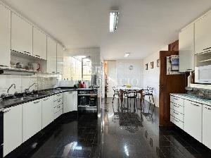 Casa térrea c/ edícula - Jardim Shangri-la A - 4 quartos (sendo 3 suítes). Foto 4