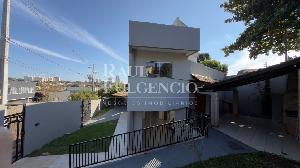 Casa / sobrado de esquina para Venda no Jd Presidente, próximo ao lago e Av Maringá. Foto 3