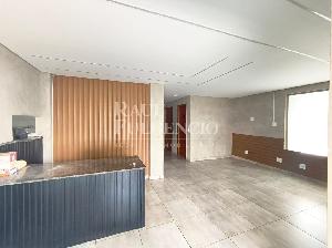 Imóvel comercial de esquina com alto fluxo de veículos. Foto 2