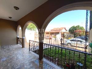 Casa residencial ou comercial para alugar região central de Londrina. Foto 5