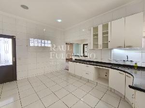 Casa para alugar no bairro Universitário em Londrina. Foto 4