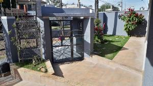 Casa Jd. Mediterrâneo | 03 suítes | 500m² de terreno | 250m² de área construída. Foto 2