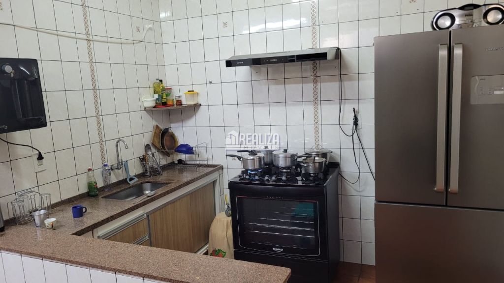 Casa, 4 quartos, 200 m² - Foto 3