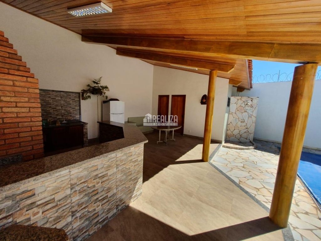 Casa de 4 quartos, 240m² no bairro Vila Celeste, em Uberaba | Eu Corretor