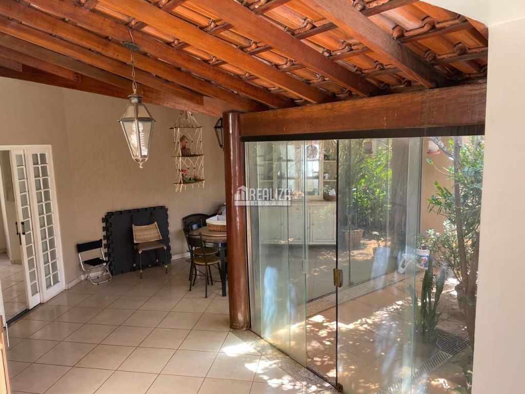Casa de 4 quartos, 360m² no bairro Cidade Jardim, em Uberaba | Eu Corretor