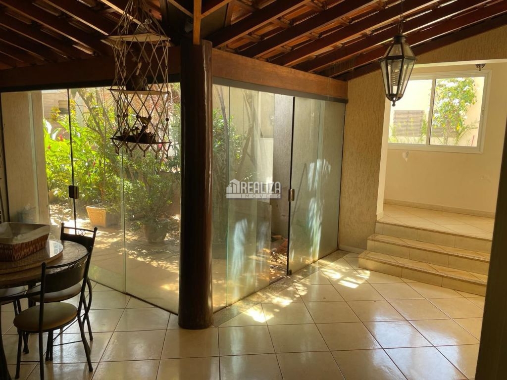 Casa de 4 quartos, 360m² no bairro Cidade Jardim, em Uberaba | Eu Corretor