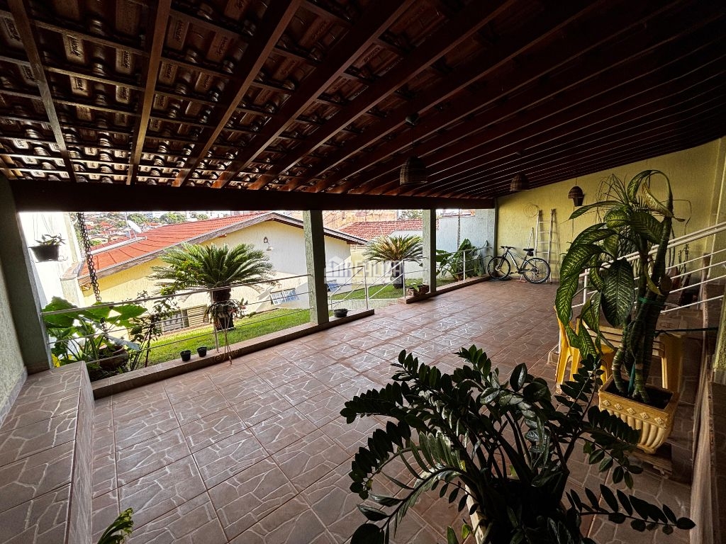 Sobrado de 3 quartos, 295m² no bairro Estados Unidos, em Uberaba | Eu Corretor