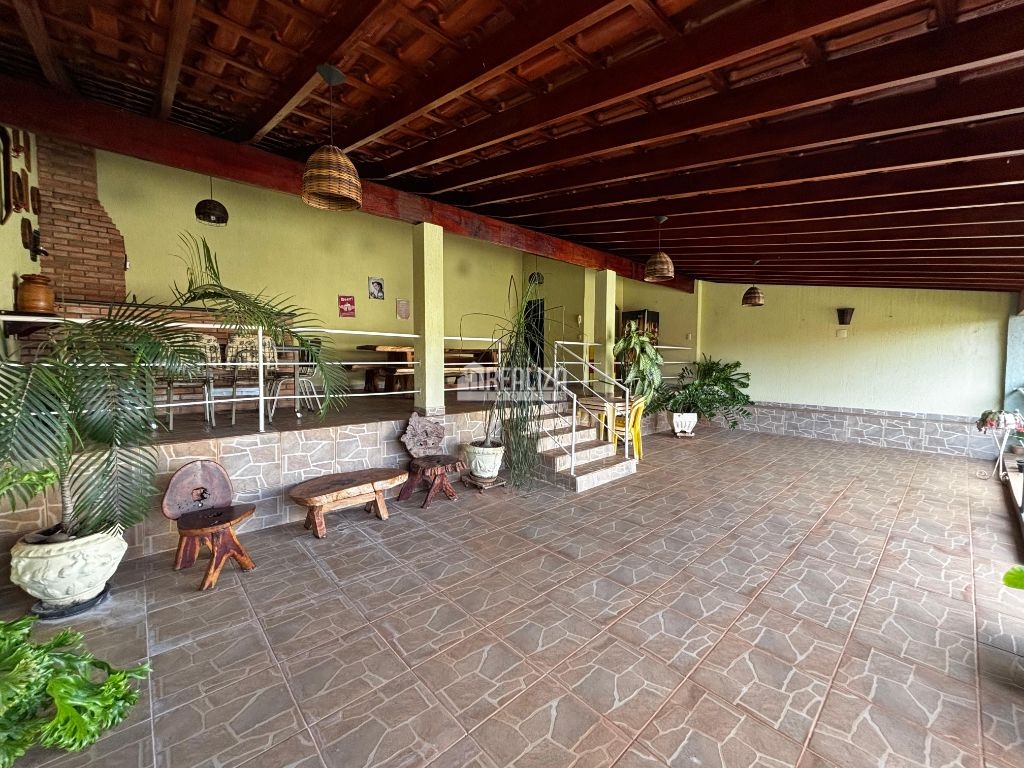 Sobrado de 3 quartos, 295m² no bairro Estados Unidos, em Uberaba | Eu Corretor