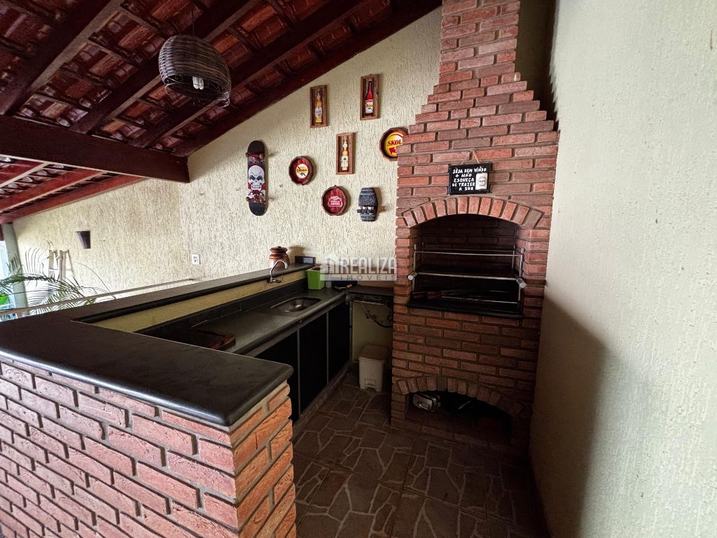 Sobrado de 3 quartos, 295m² no bairro Estados Unidos, em Uberaba | Eu Corretor