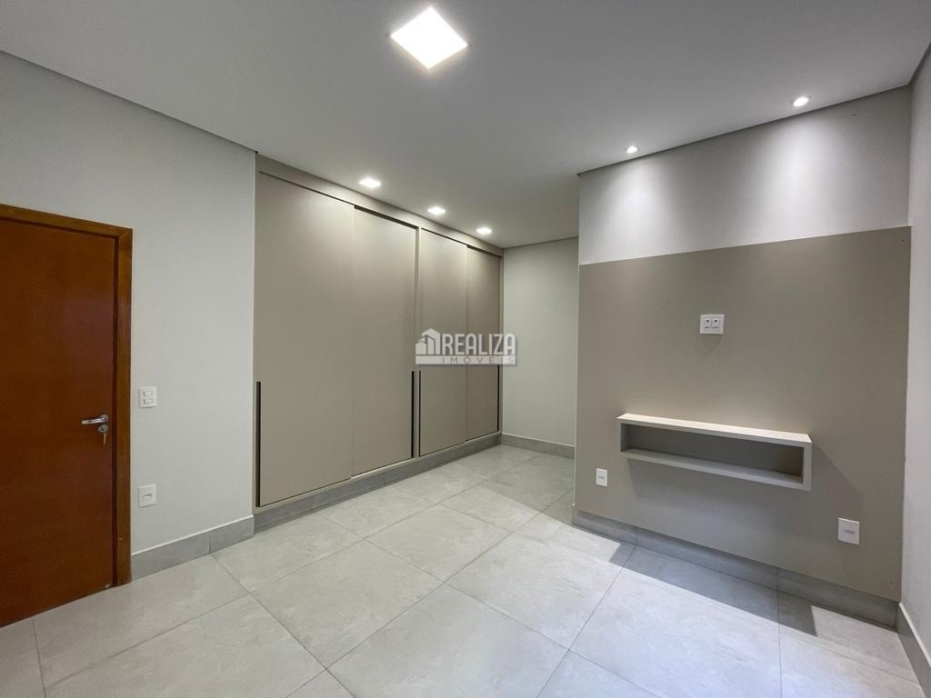 Casa de 4 quartos, 280m² no bairro Jardim do Lago, em Uberaba | Eu Corretor