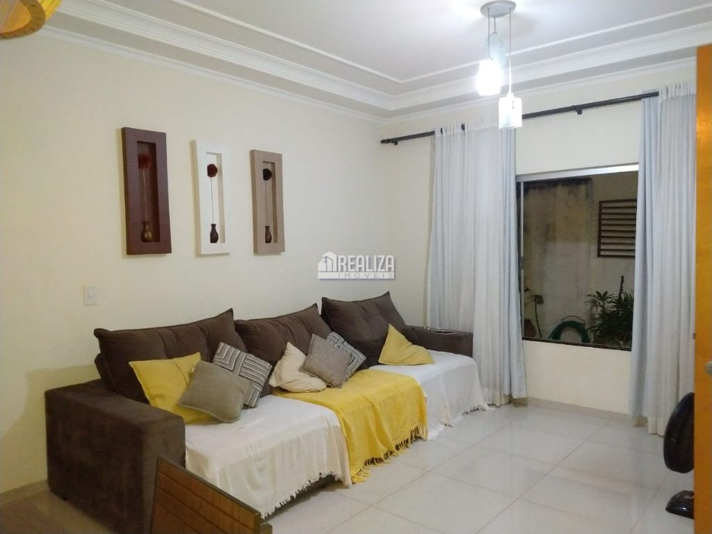 Casa de 3 quartos, 154m² no bairro Jardim Nenê Gomes, em Uberaba | Eu Corretor