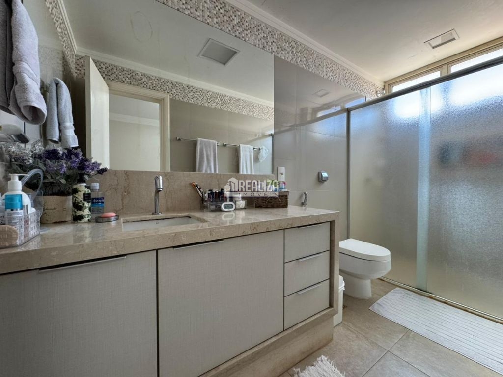 Apartamento de 4 quartos, 179m² no bairro Centro, em Uberaba | Eu Corretor