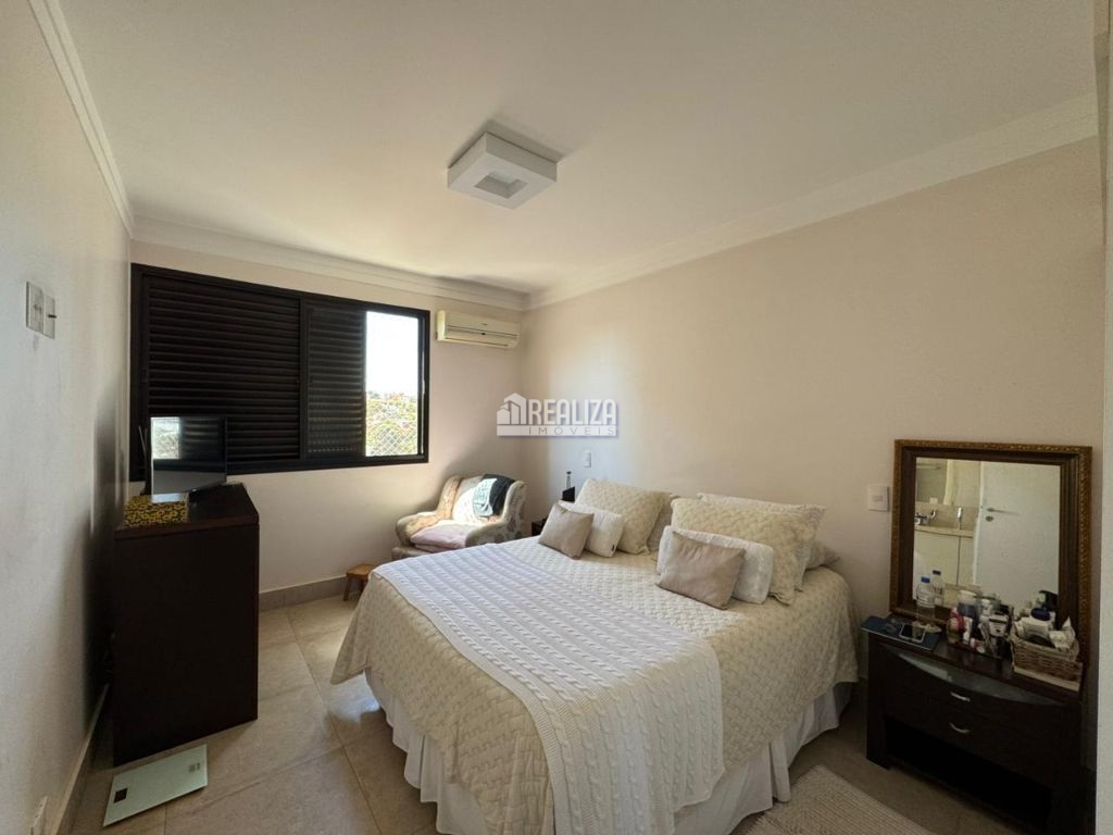 Apartamento de 4 quartos, 179m² no bairro Centro, em Uberaba | Eu Corretor