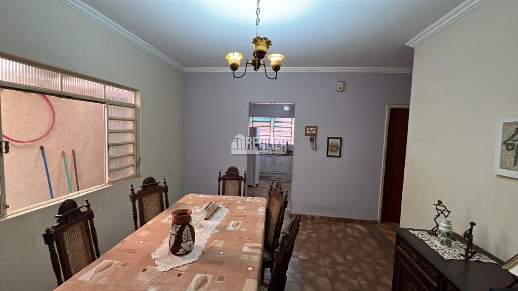 Casa de 3 quartos, 200m² no bairro Bom Retiro, em Uberaba | Eu Corretor