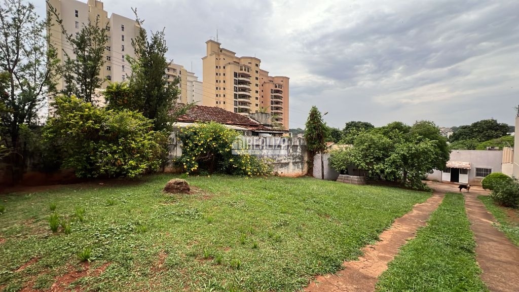 Casa de 5 quartos, 220m² no bairro Mercês, em Uberaba | Eu Corretor