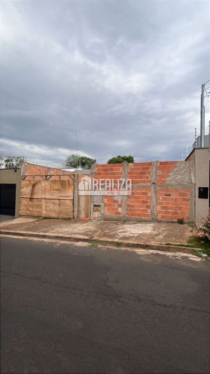 Lote/Terreno de 200m² no bairro Josa Bernardino II, em Uberaba | Eu Corretor