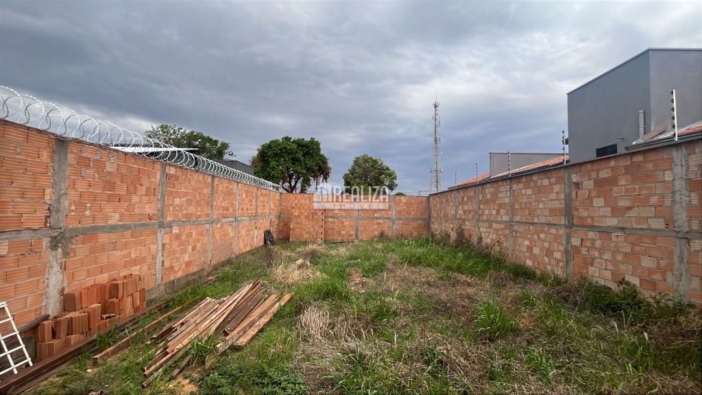 Lote/Terreno de 200m² no bairro Josa Bernardino II, em Uberaba | Eu Corretor