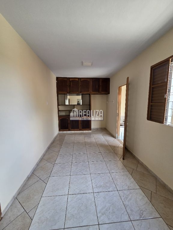 Casa, 5 quartos, 266 m² - Foto 2