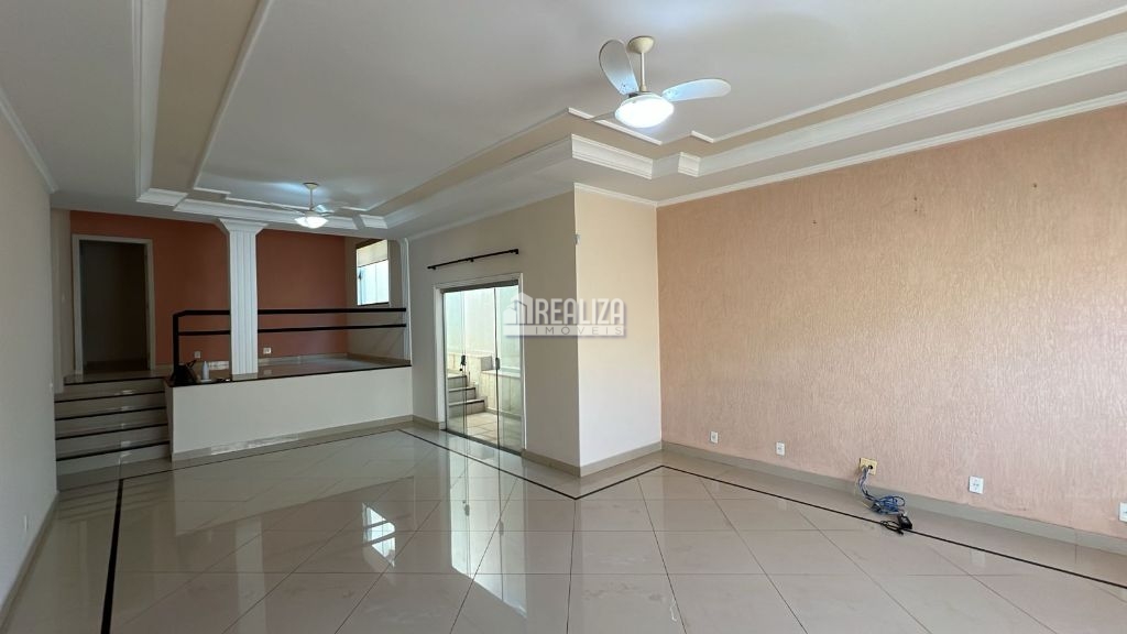 Casa, 5 quartos, 214 m² - Foto 10