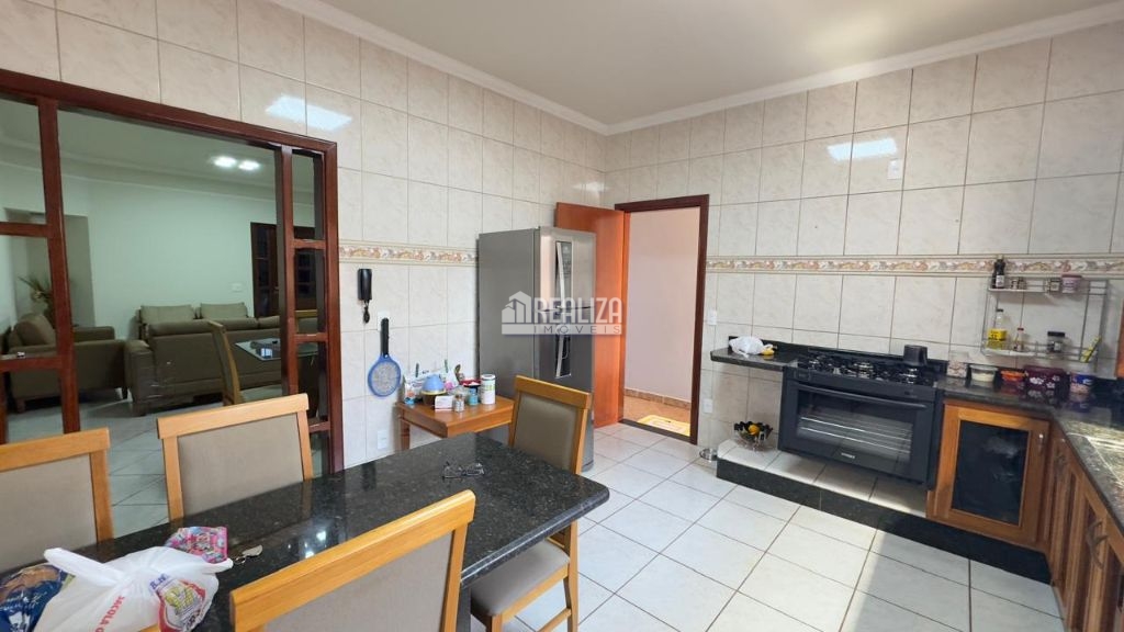 Casa, 3 quartos, 180 m² - Foto 17