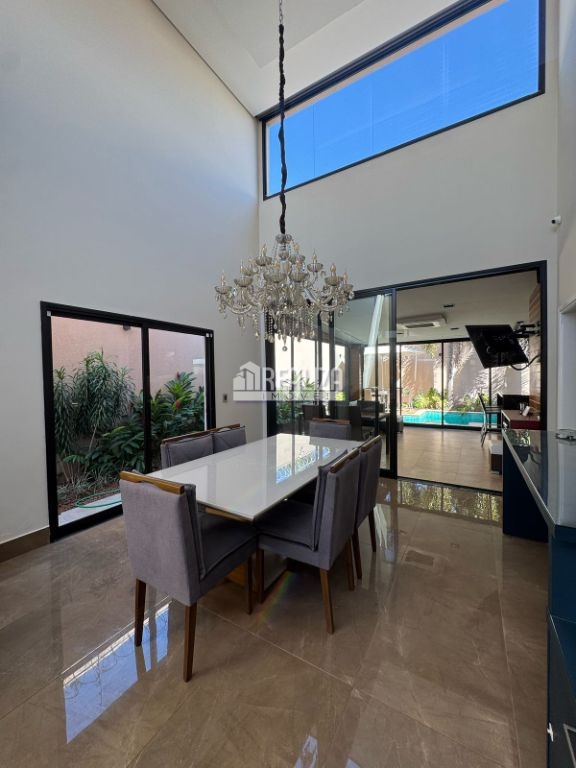 Casa, 3 quartos, 300 m² - Foto 1