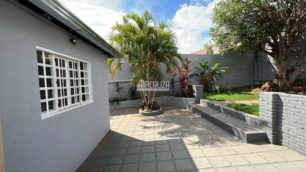 Casa, 4 quartos, 130 m² - Foto 1