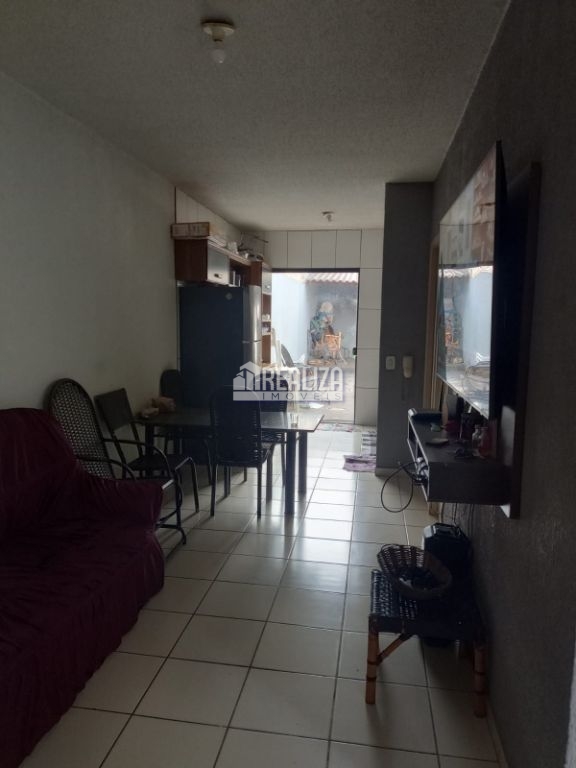 Casa, 3 quartos, 51 m² - Foto 2