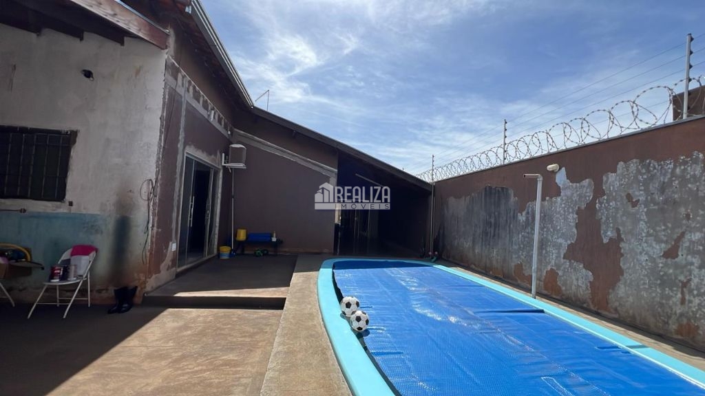 Casa, 4 quartos, 254 m² - Foto 2