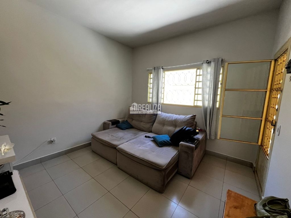 Casa, 3 quartos, 121 m² - Foto 1