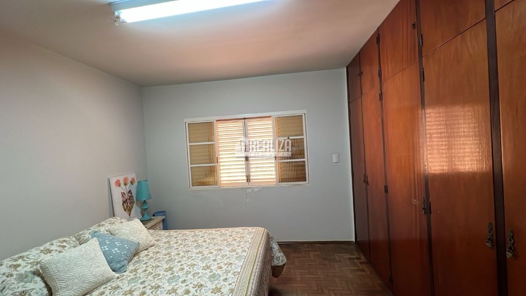 Casa, 3 quartos, 162 m² - Foto 4