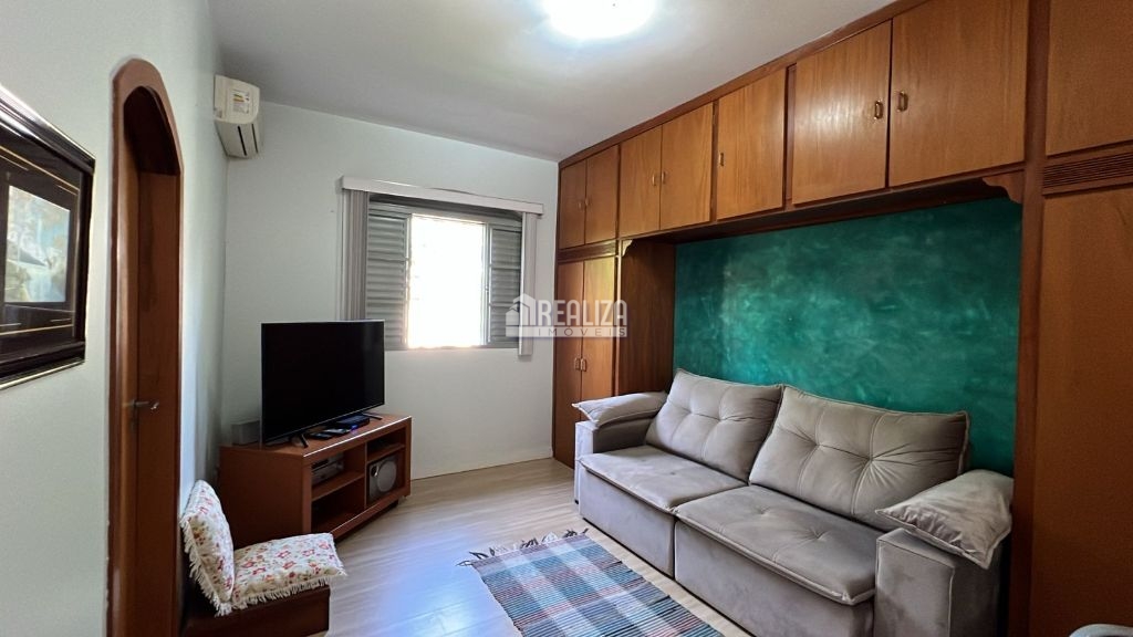 Casa, 4 quartos, 286 m² - Foto 4