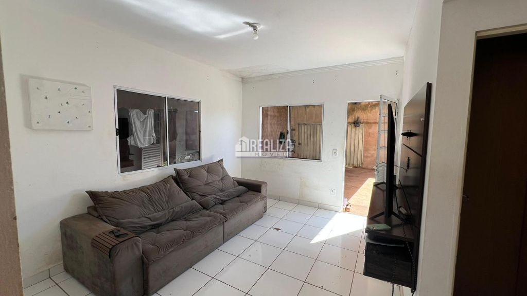 Casa, 2 quartos, 70 m² - Foto 1