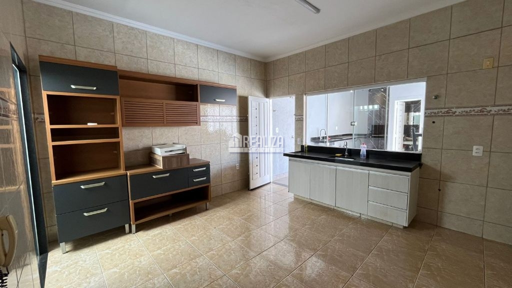 Casa, 3 quartos, 158 m² - Foto 1