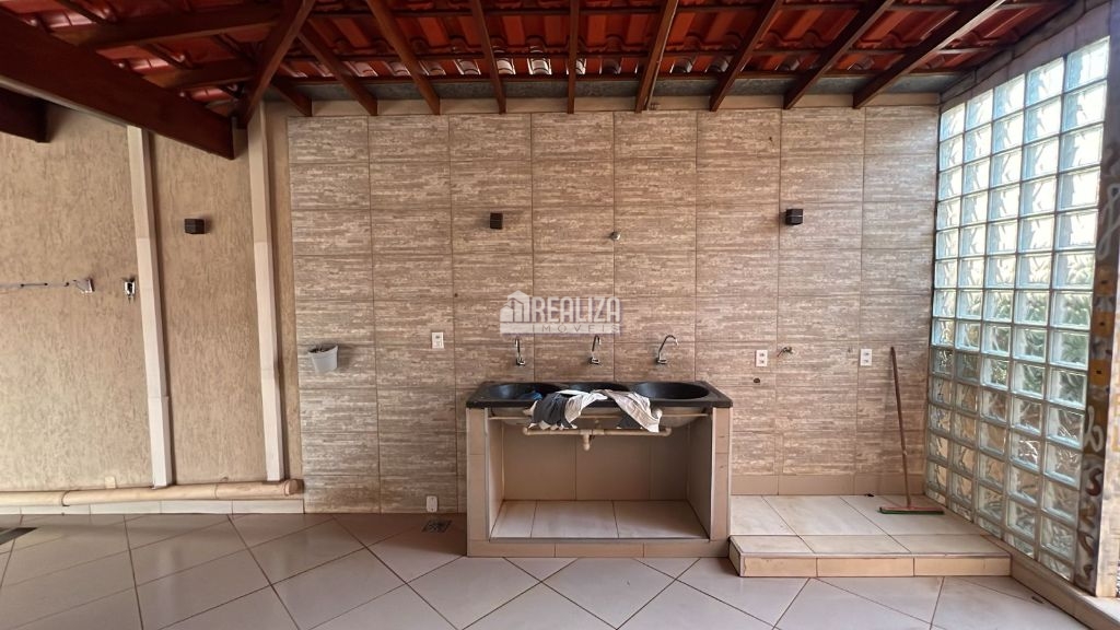 Casa, 4 quartos, 220 m² - Foto 23