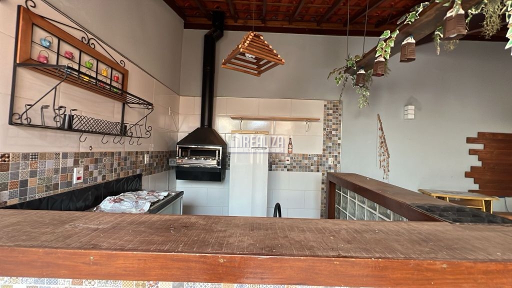 Casa, 4 quartos, 220 m² - Foto 4