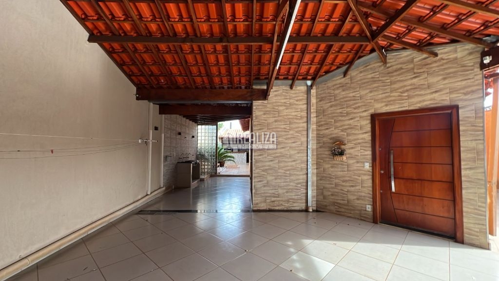 Casa, 4 quartos, 220 m² - Foto 1