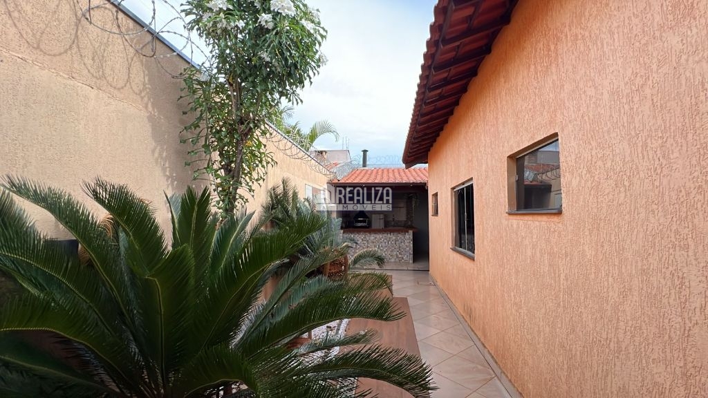 Casa, 4 quartos, 220 m² - Foto 3