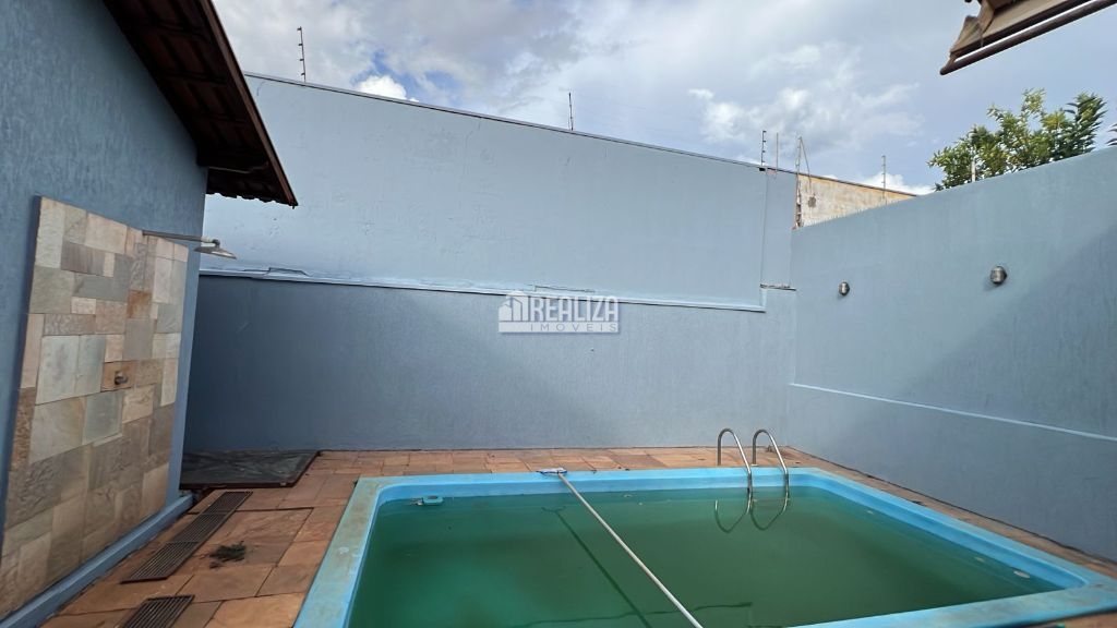 Casa, 3 quartos, 187 m² - Foto 1